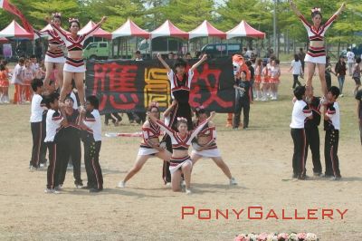 2010 NUK cheerleading 27